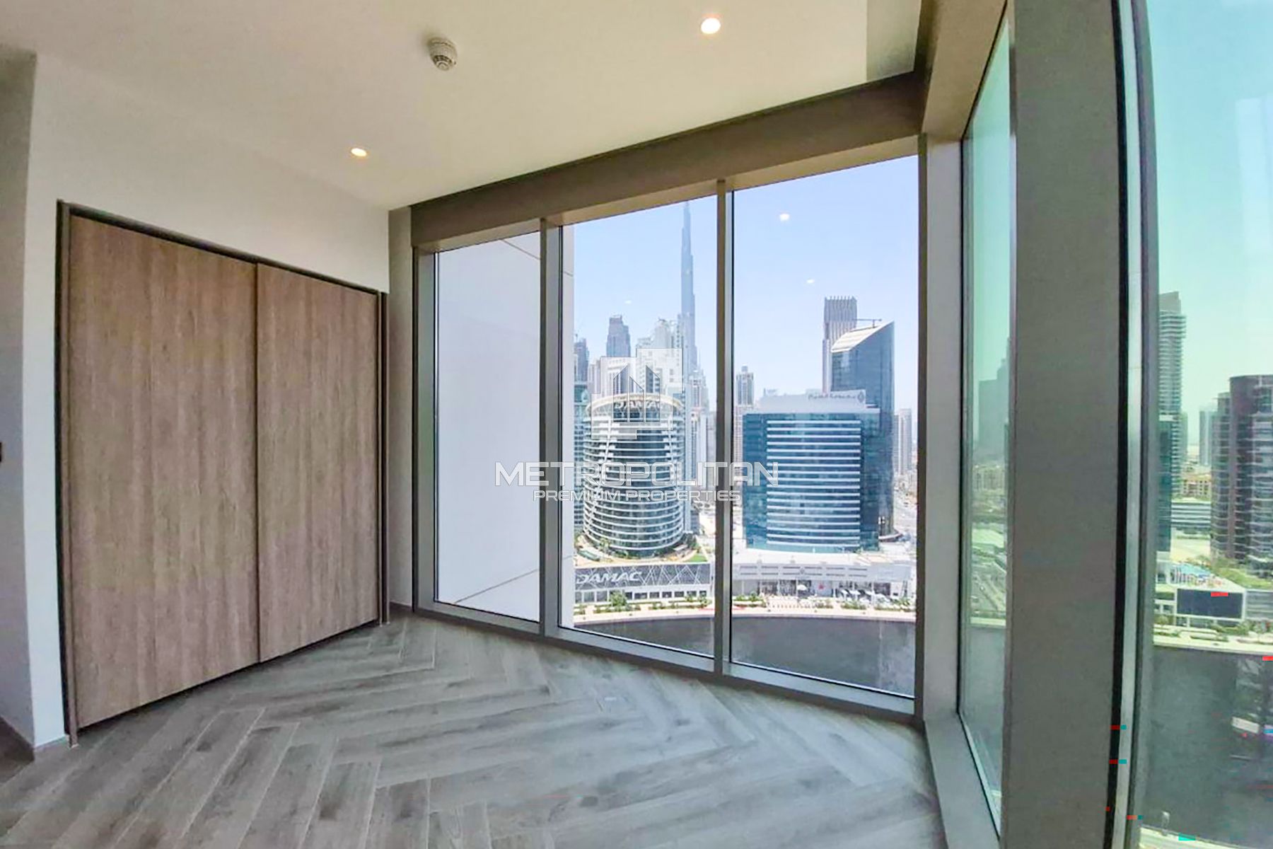 Brand New | Canal and Burj Khalifa View | Vacant