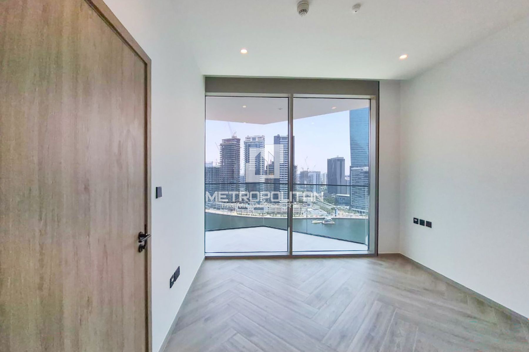 Brand New | Canal and Burj Khalifa View | Vacant