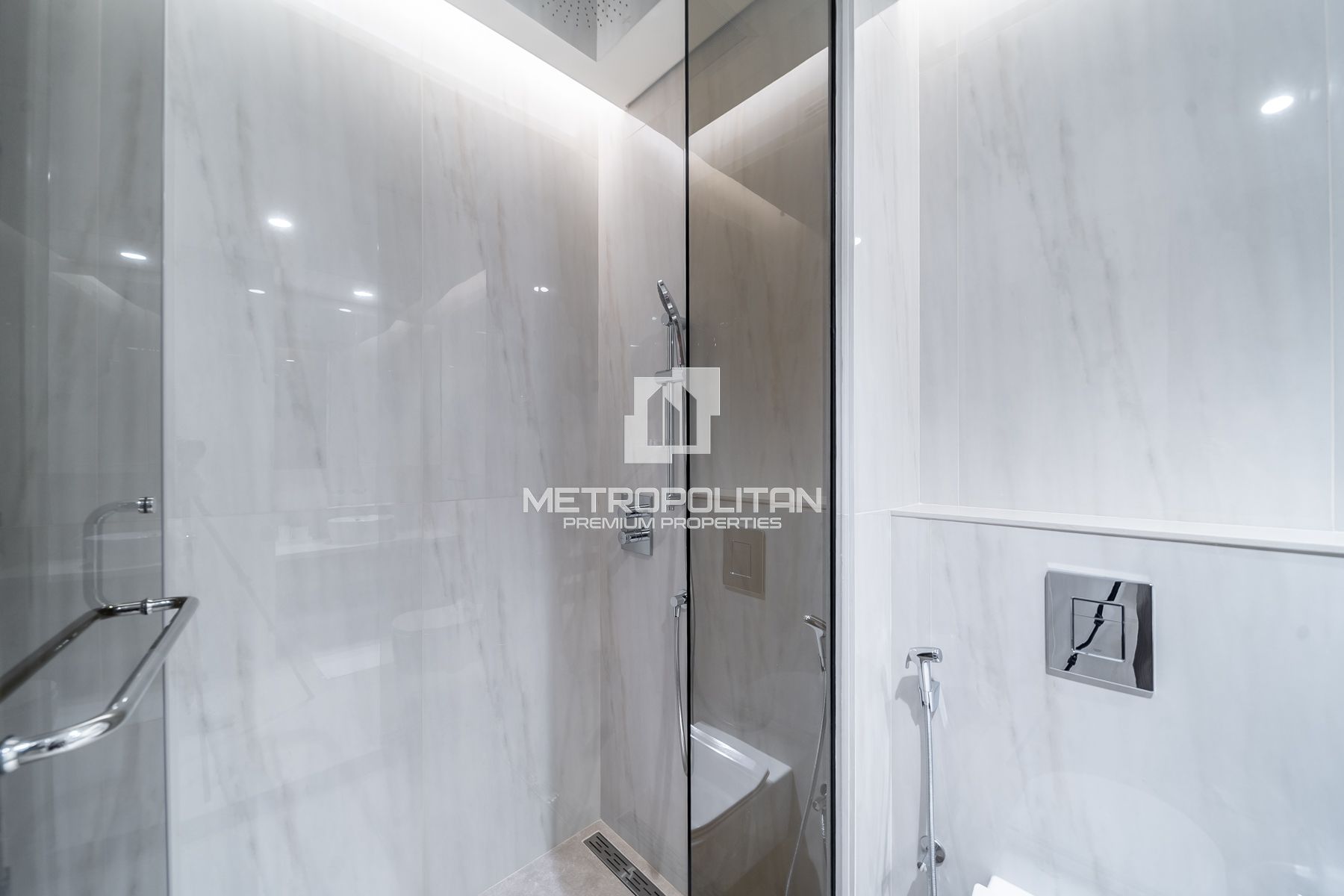 .5BR Apartment for Rent in Business Bay – MPR-10273