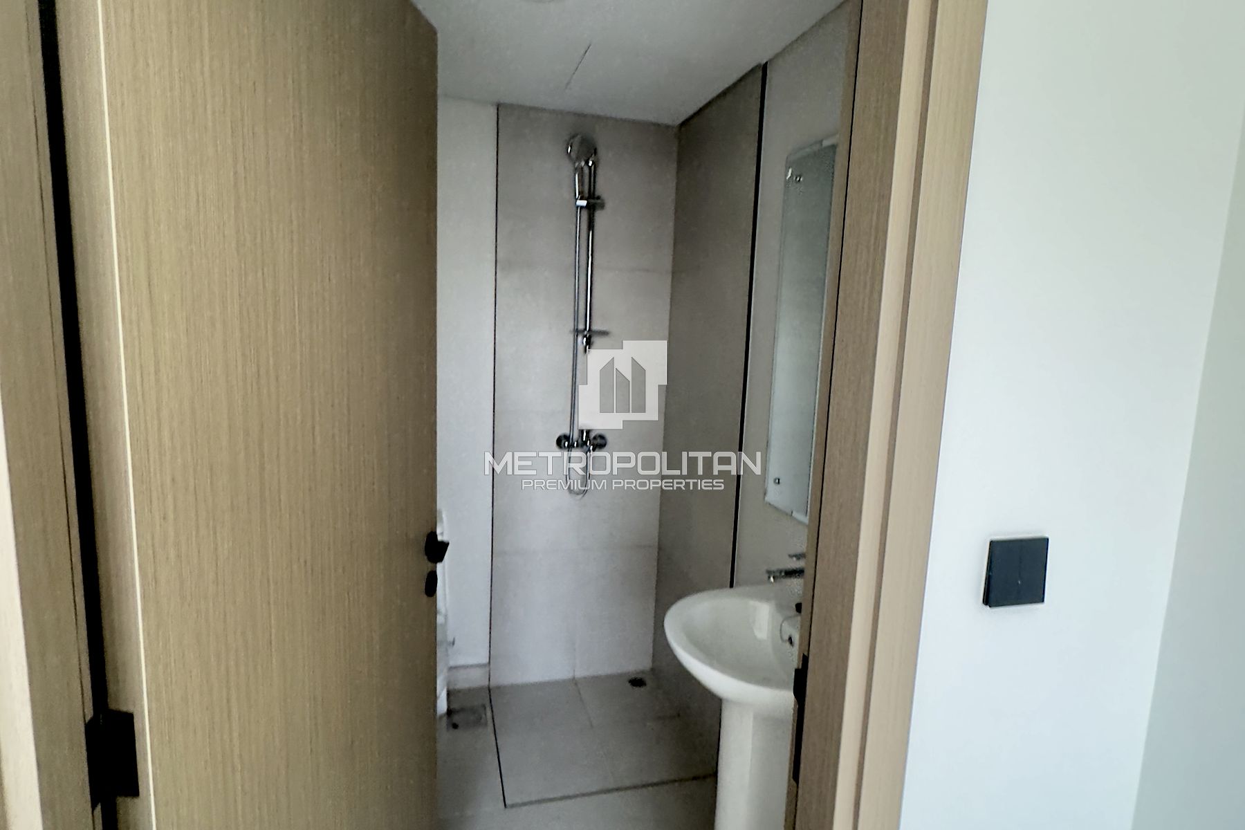 5BR Townhouse for Rent in Damac Lagoons – MPR-10284