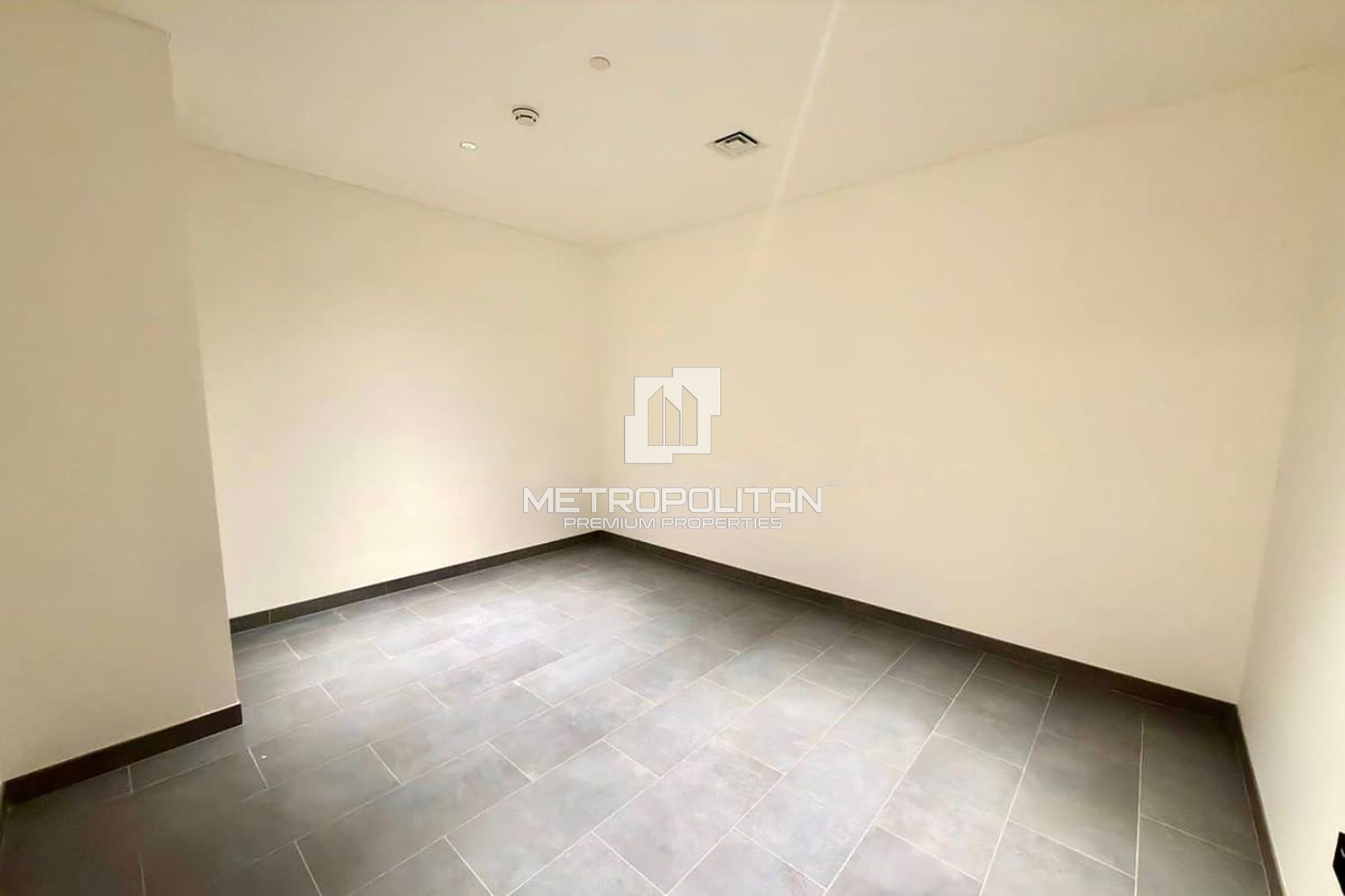 Spacious 1BR+Study Layout | Ras Al Khor View