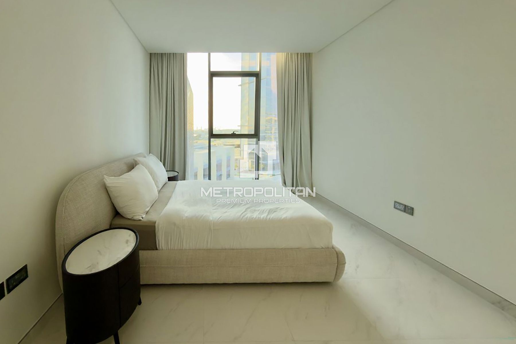 Lagoon View | Brand New | Luxury apartment