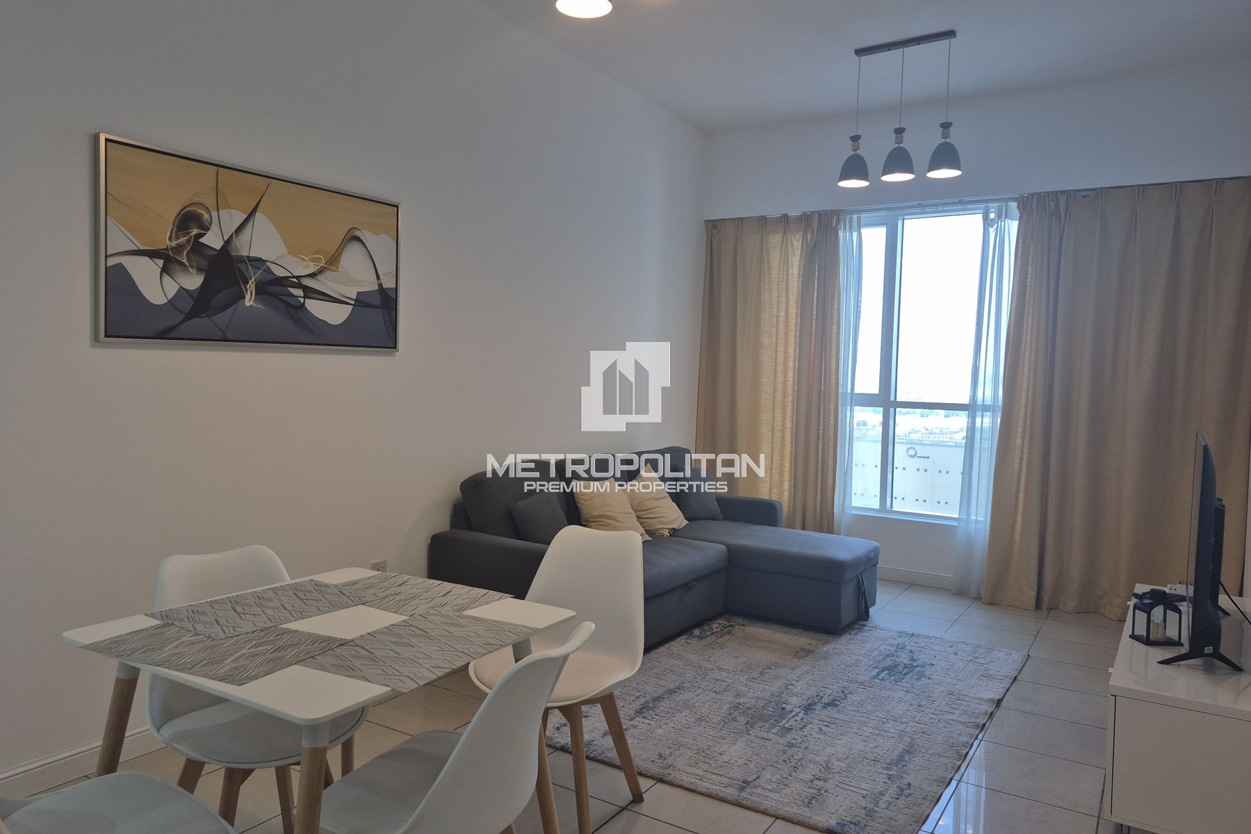 Vacant  | Spacious 1 Bedroom | Prime Location