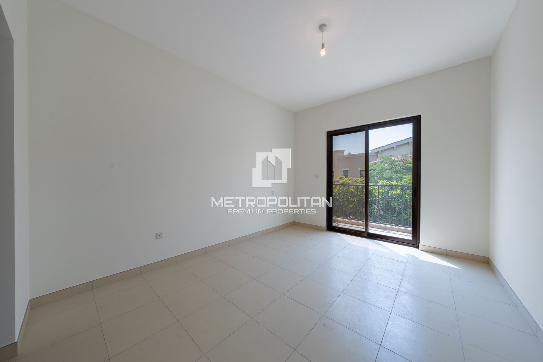 Ready to Move In | Spacious | Close to Amenities