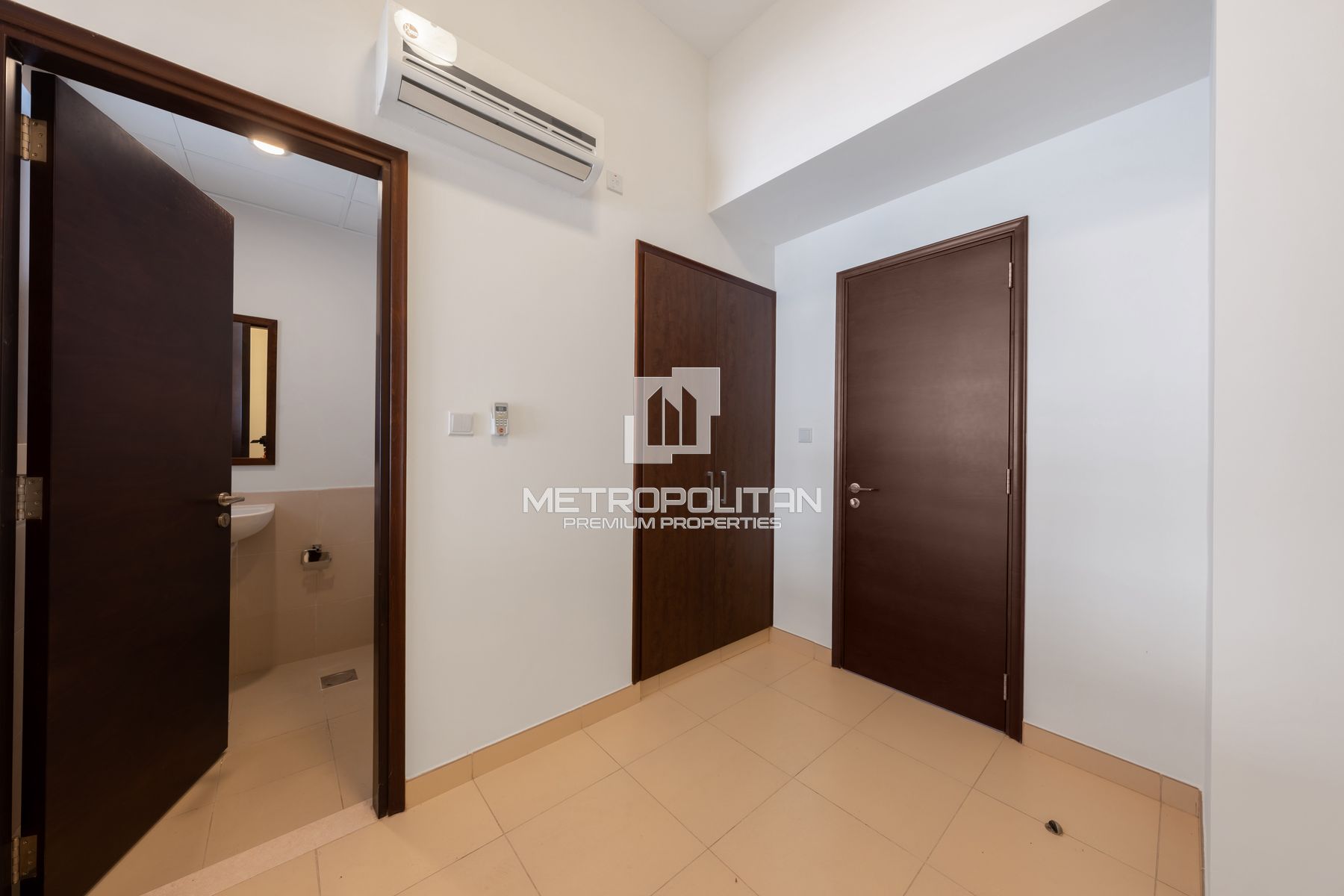 Ready to Move In | Spacious | Close to Amenities