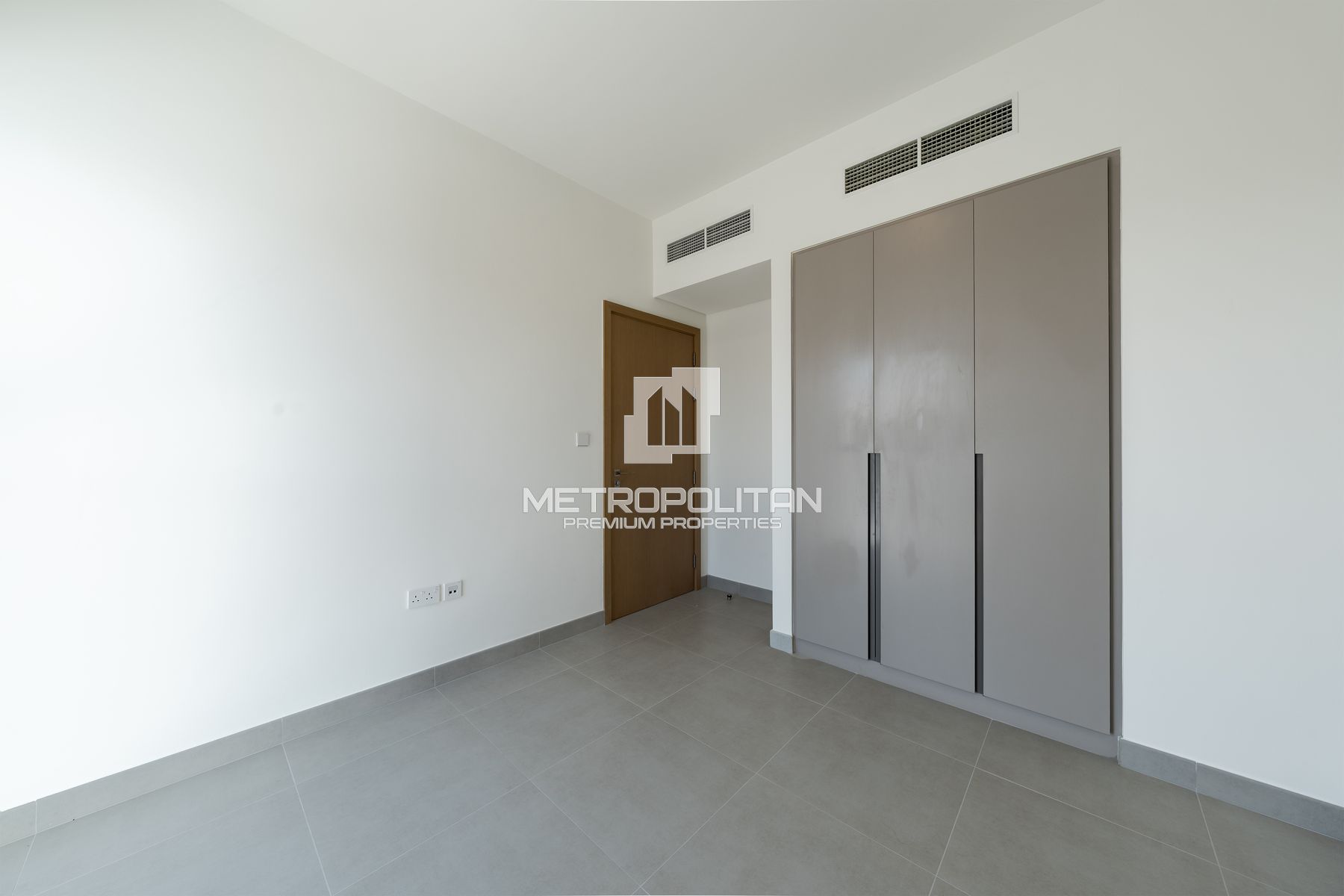 4 Beds + Maid | Single Row | Park View | Big plot