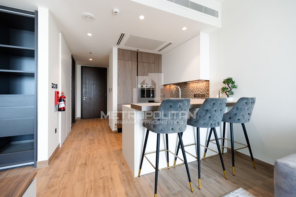 Spacious Layout | Fully Furnished | Vacant October