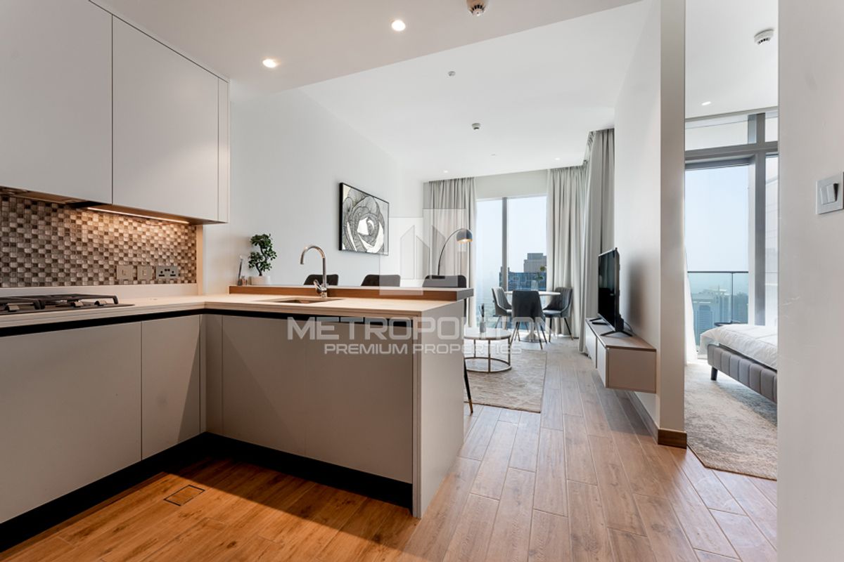 Spacious Layout | Fully Furnished | Vacant October
