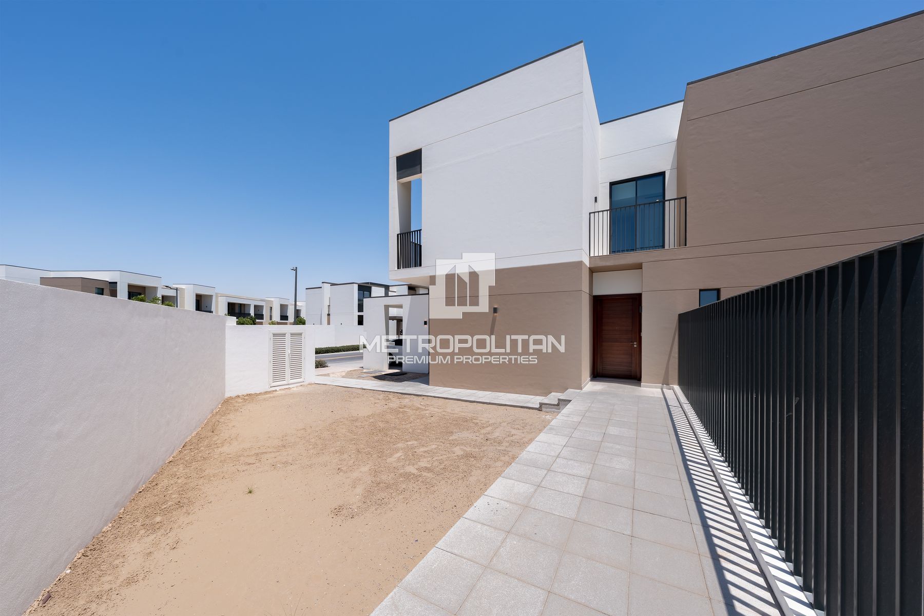 Single Row | Spacious Corner | Prime Location