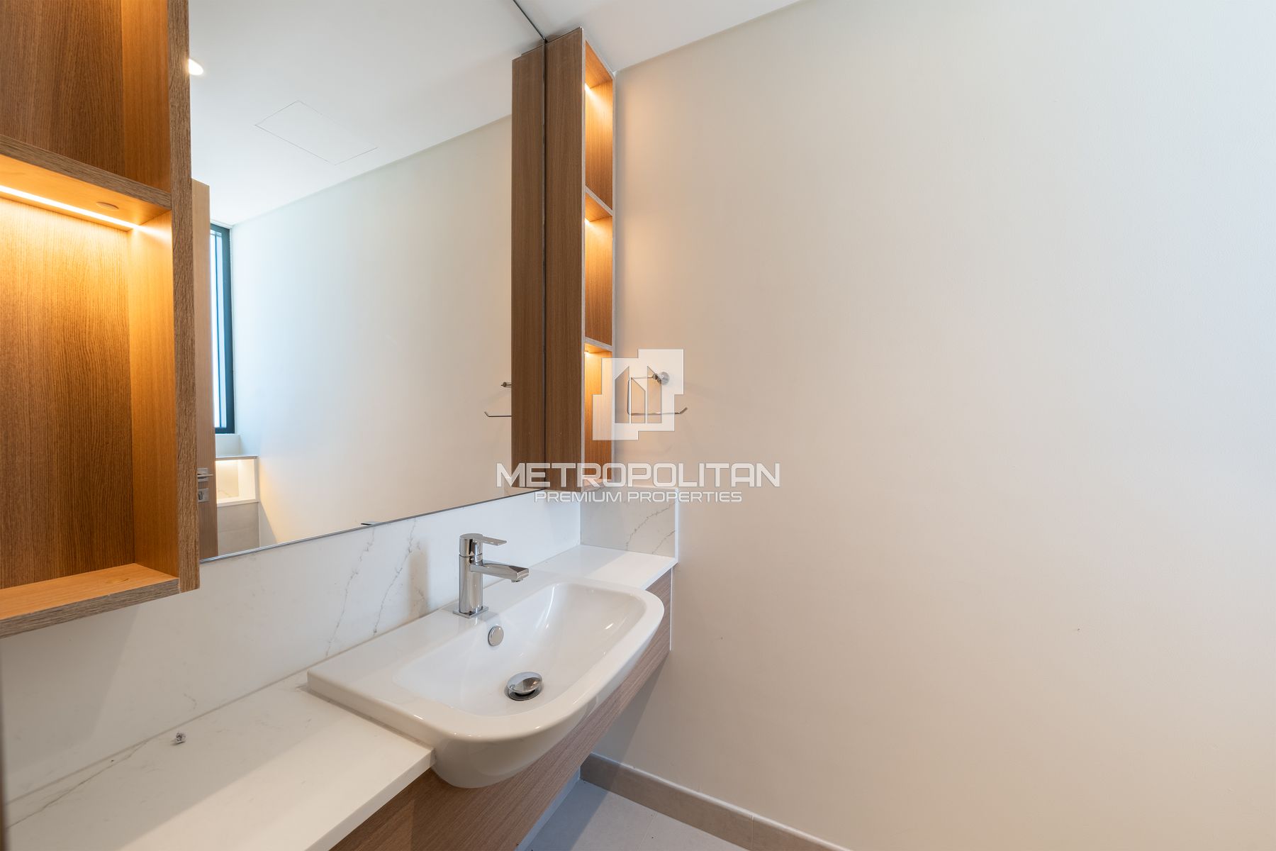 Single Row | Spacious Corner | Prime Location