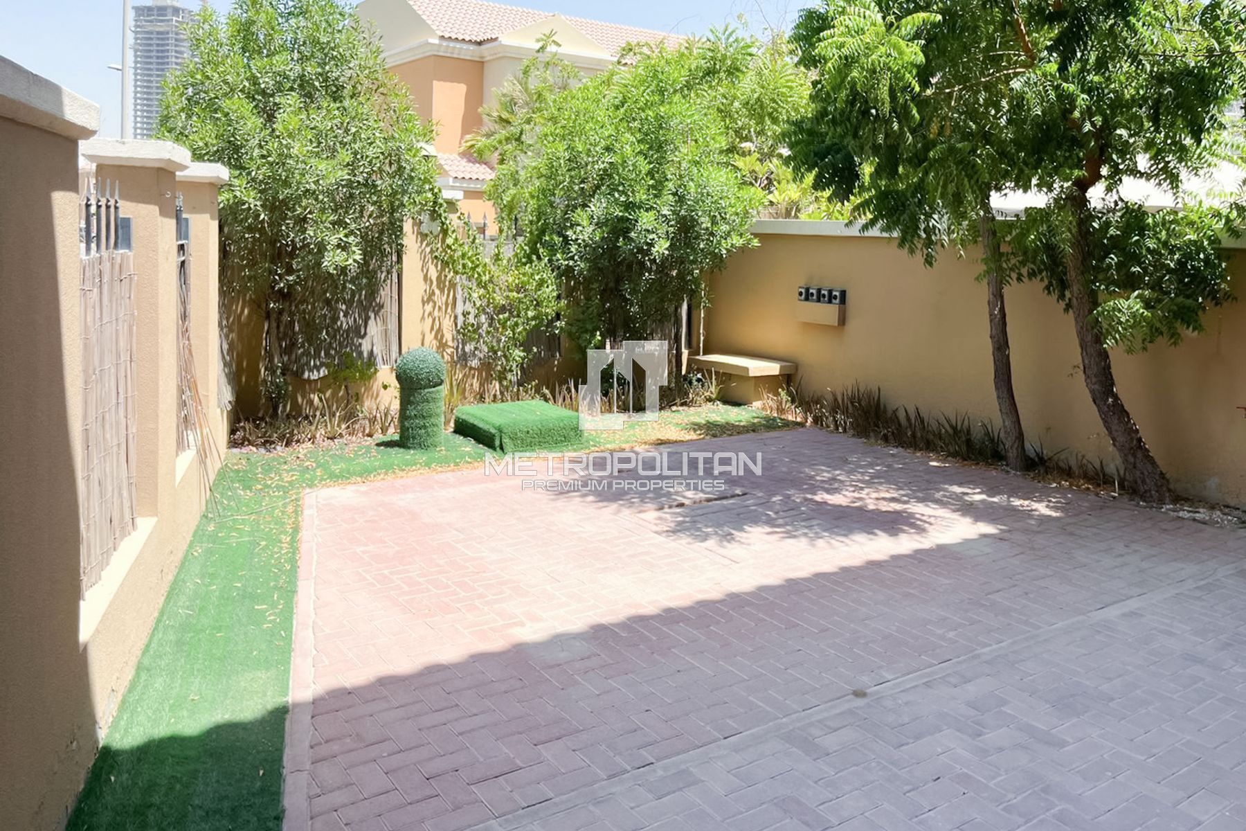 Corner Villa | Private Garden | Vacant Now