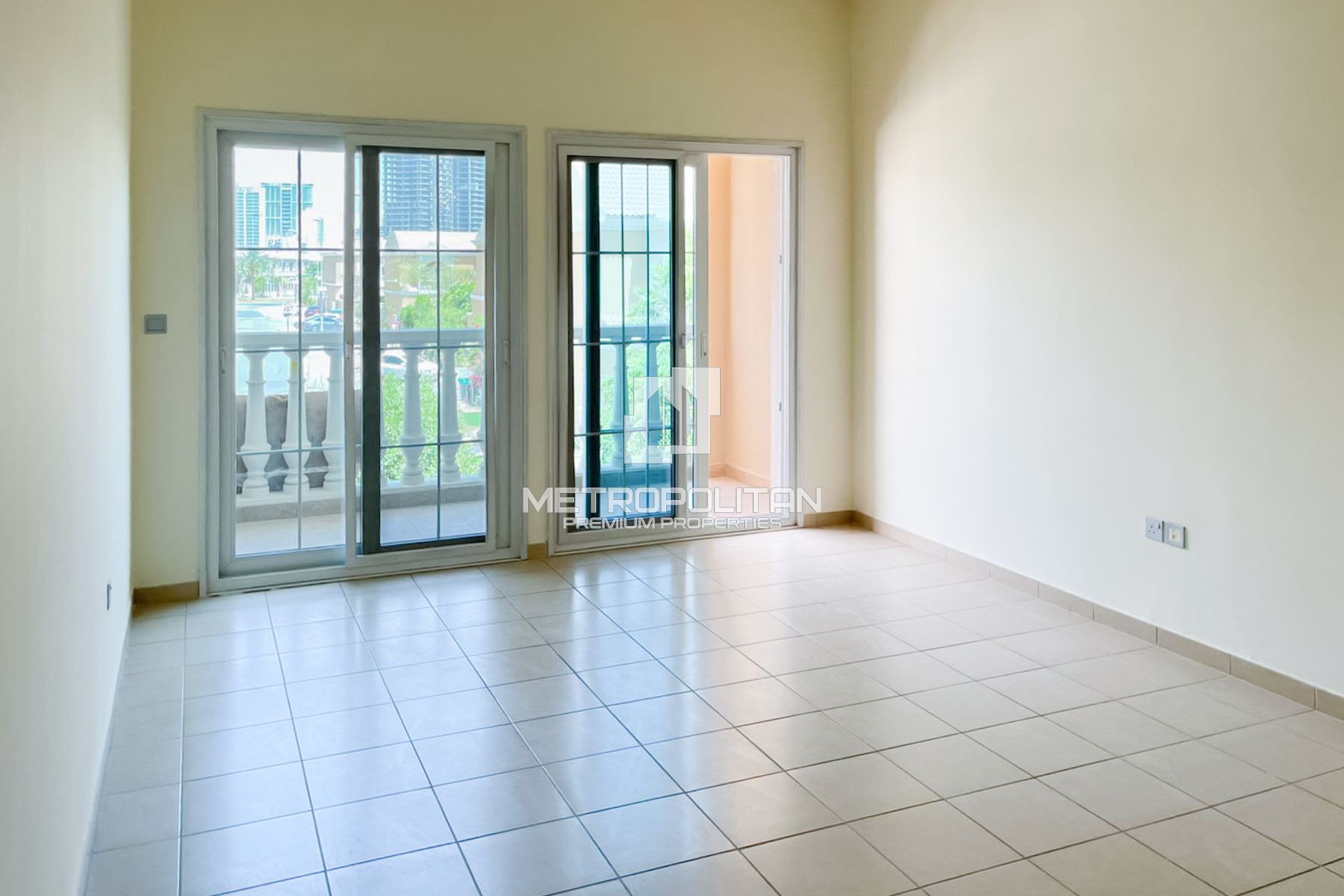 Corner Villa | Private Garden | Vacant Now