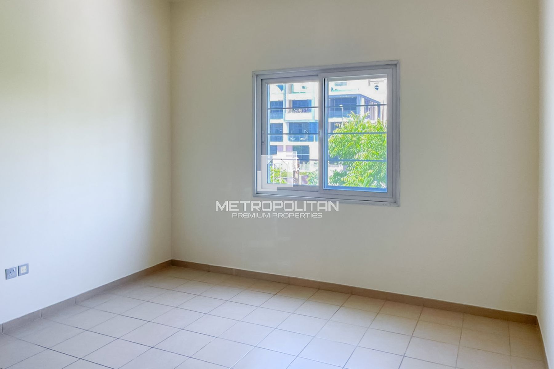 Corner Villa | Private Garden | Vacant Now