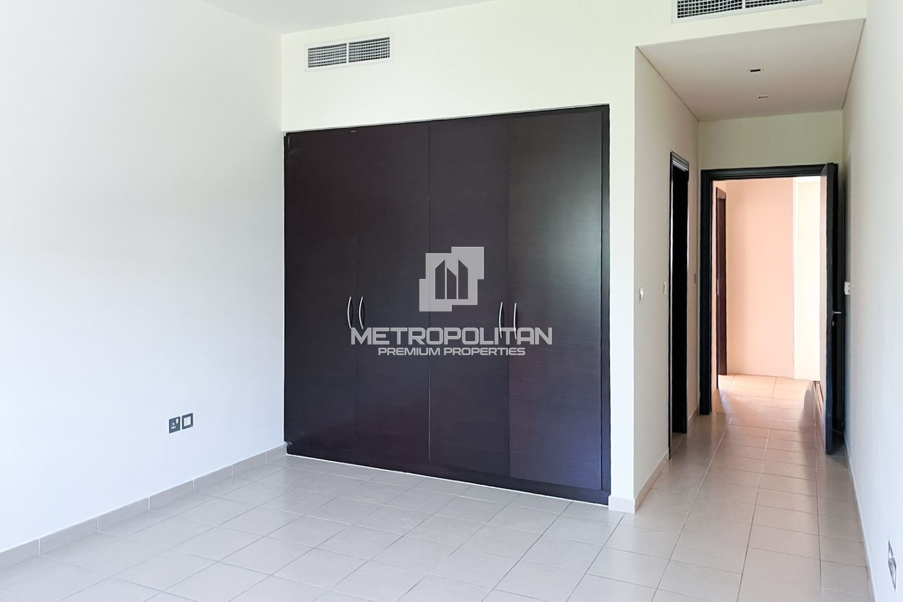 Corner Villa | Private Garden | Vacant Now