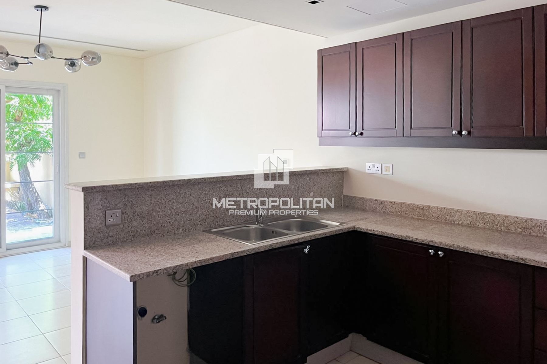 Corner Villa | Private Garden | Vacant Now