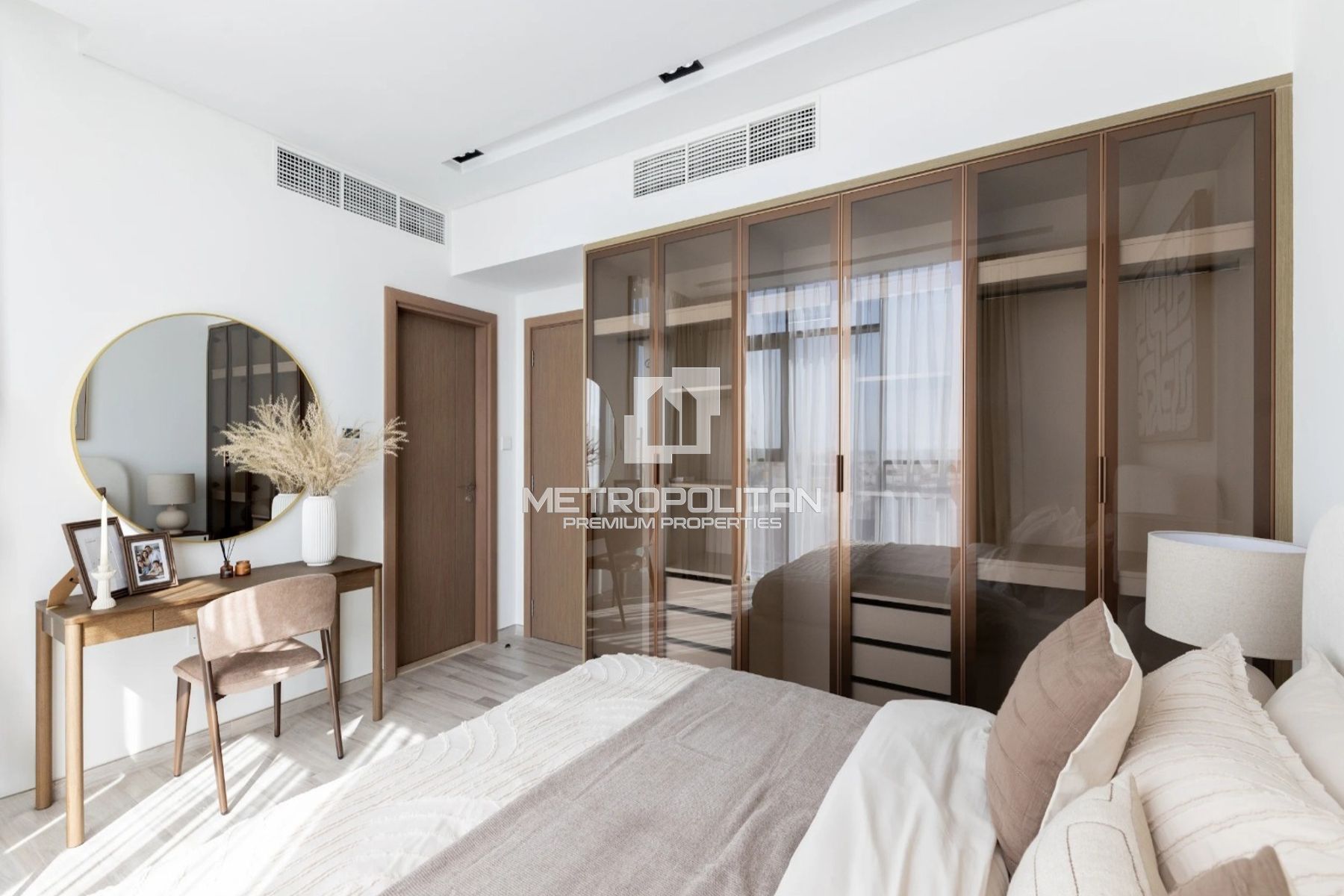 Corner Townhouse | Fully Furnished and Upgraded