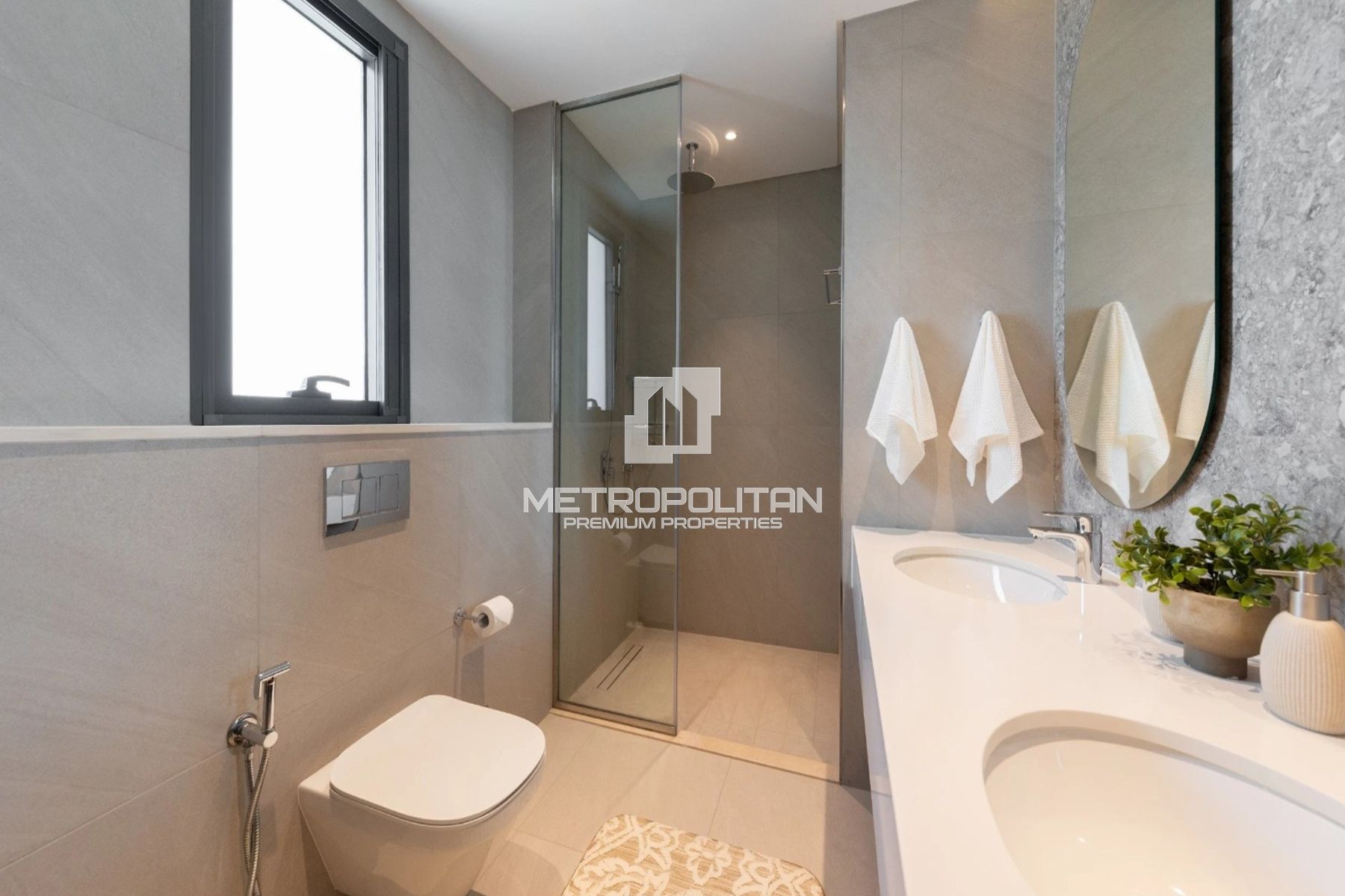 Corner Townhouse | Fully Furnished and Upgraded