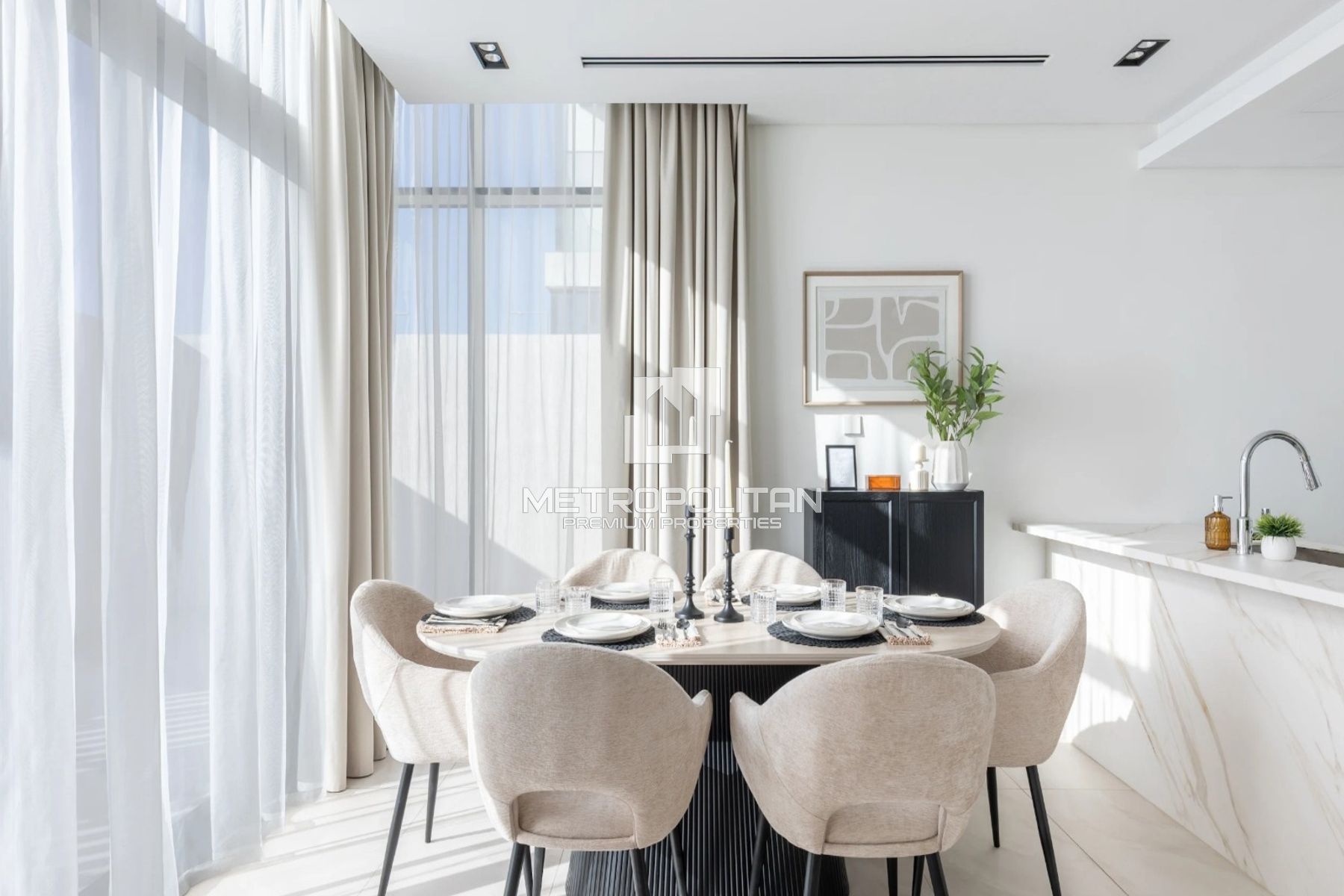 Corner Townhouse | Fully Furnished and Upgraded