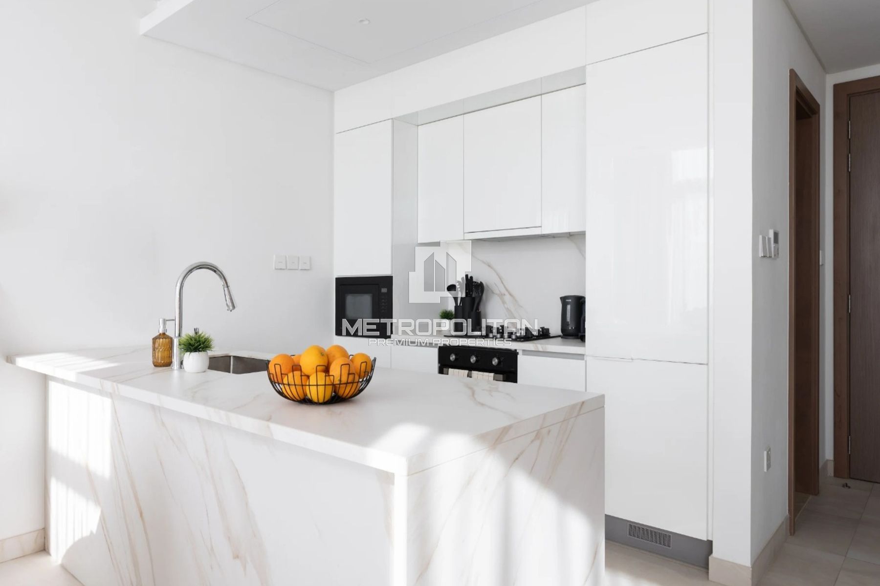 Corner Townhouse | Fully Furnished and Upgraded