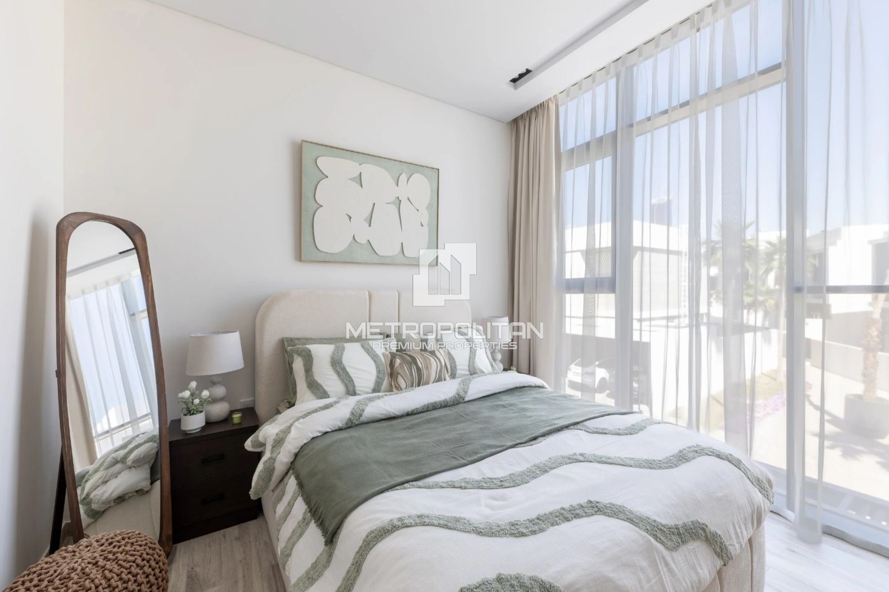 Corner Townhouse | Fully Furnished and Upgraded