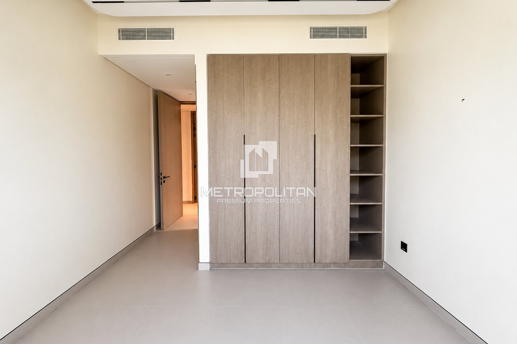 Vacant | Fully Upgraded | Landscaped | Extended