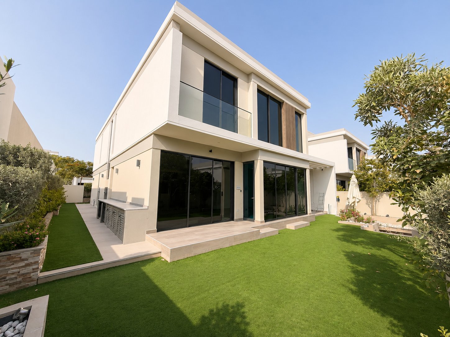 Vacant | Fully Upgraded | Landscaped | Extended