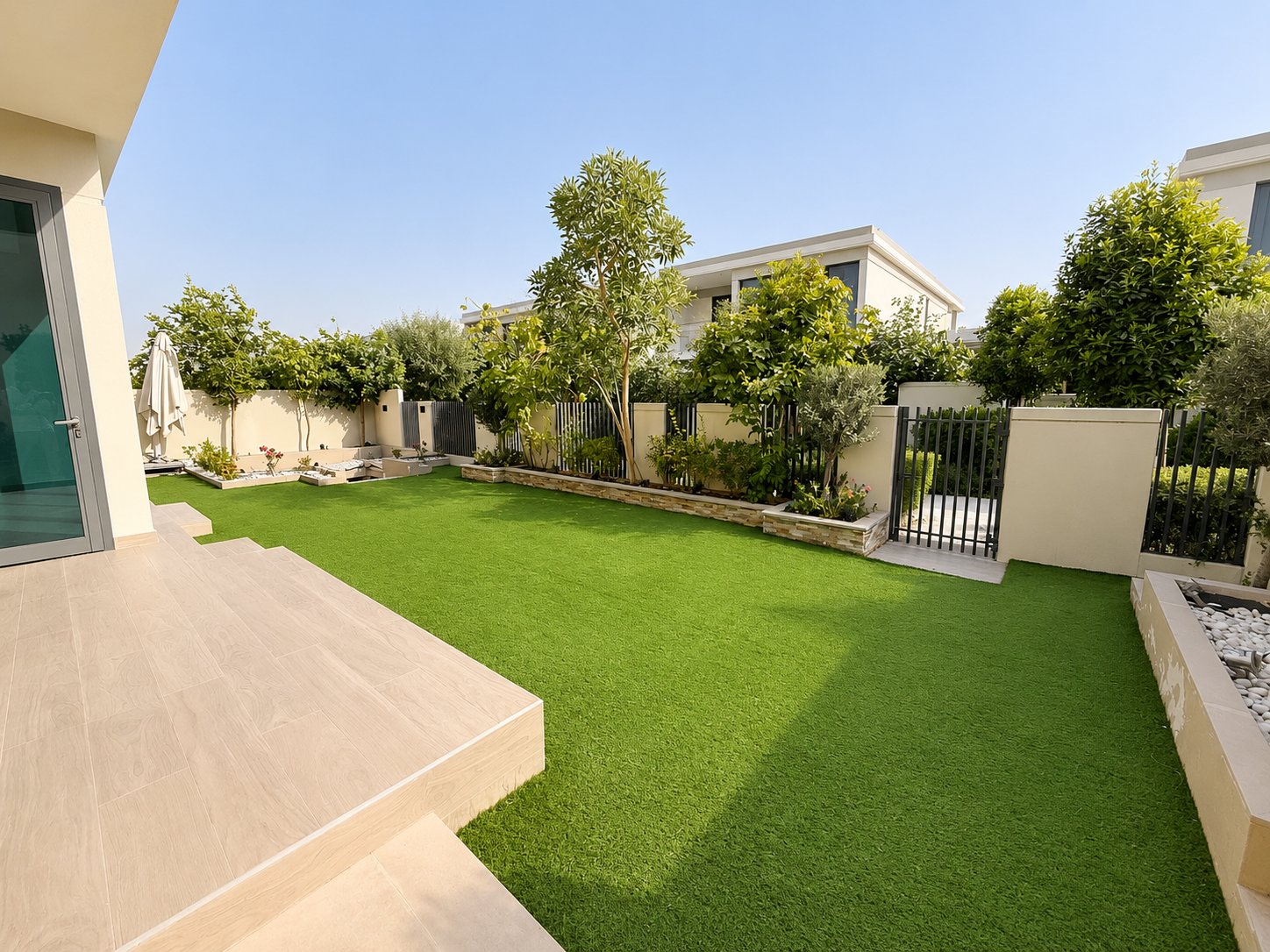 Vacant | Fully Upgraded | Landscaped | Extended