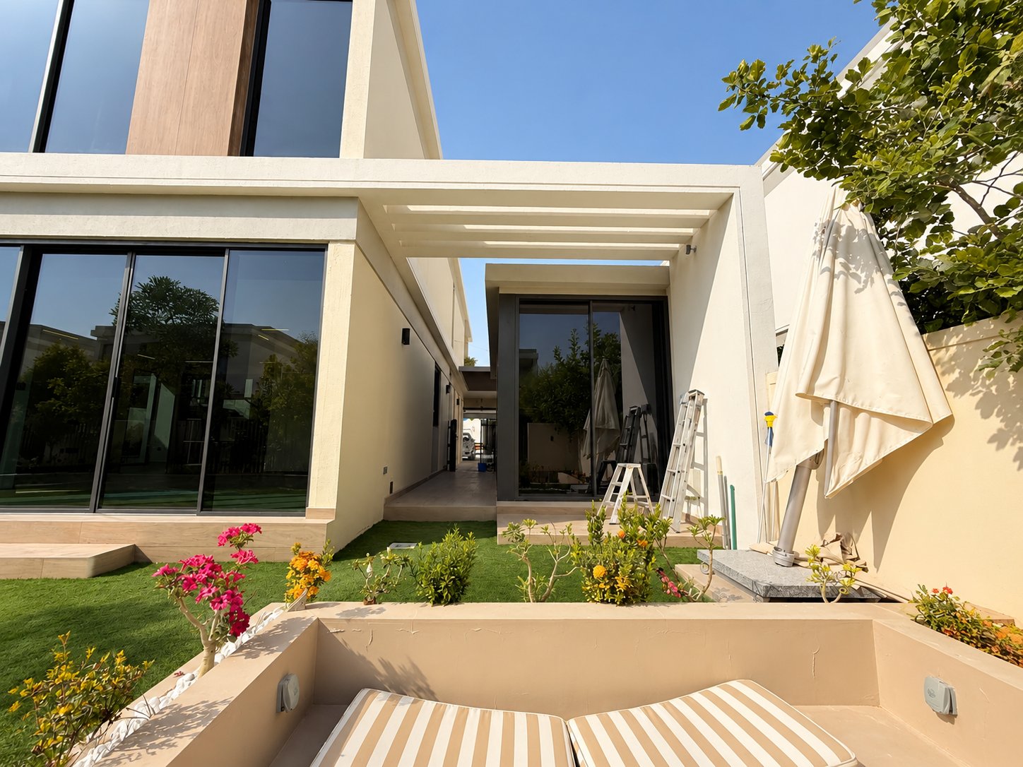 Vacant | Fully Upgraded | Landscaped | Extended