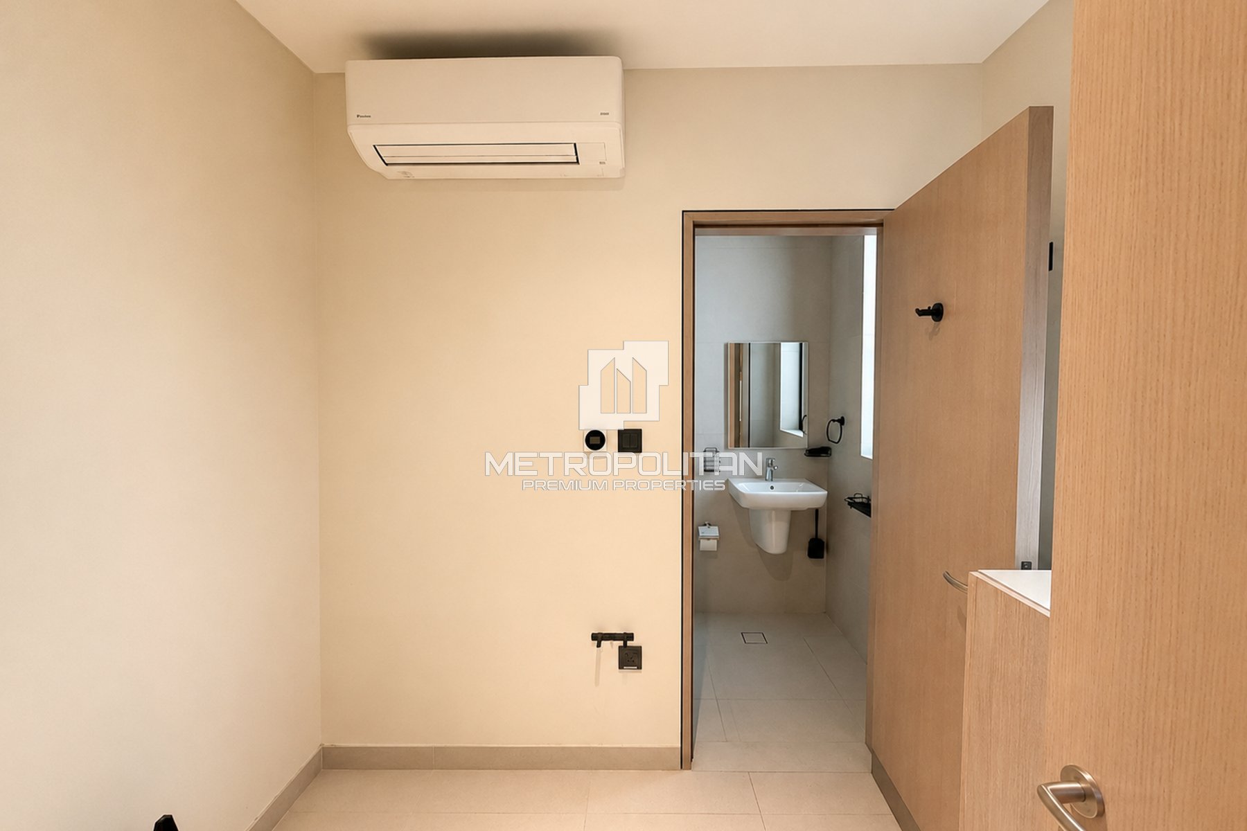 Vacant | Fully Upgraded | Landscaped | Extended