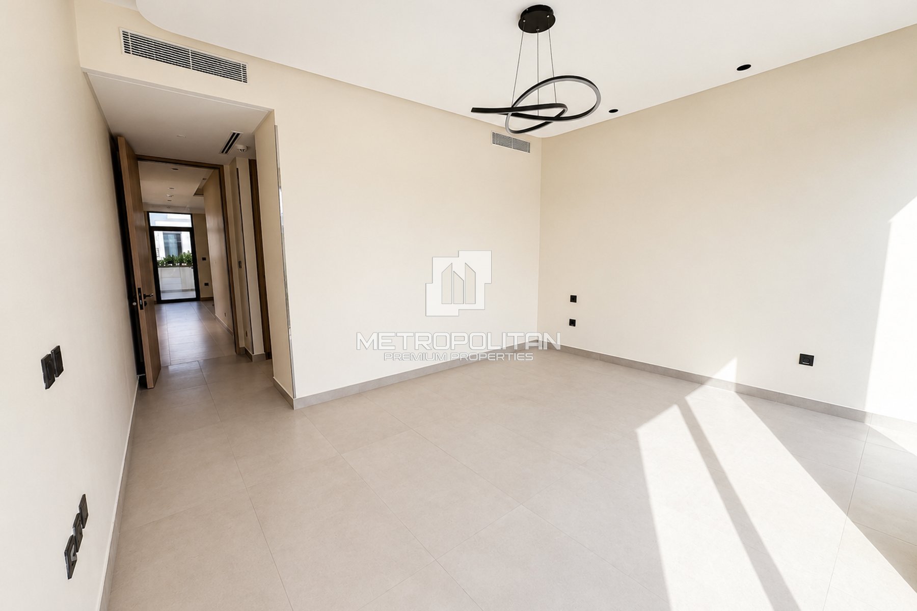 Vacant | Fully Upgraded | Landscaped | Extended