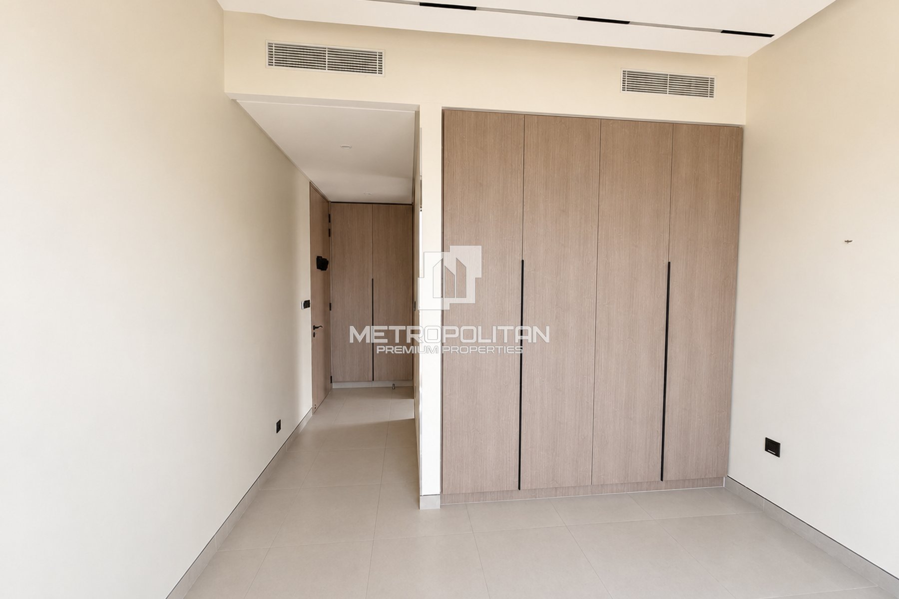 Vacant | Fully Upgraded | Landscaped | Extended