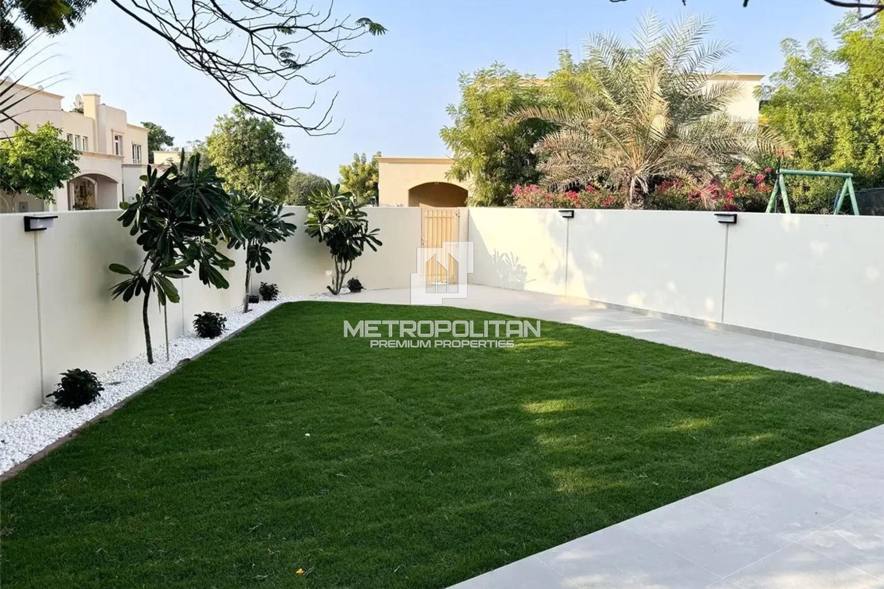 Fully Upgraded | 3BR + Study | Huge Corner Plot