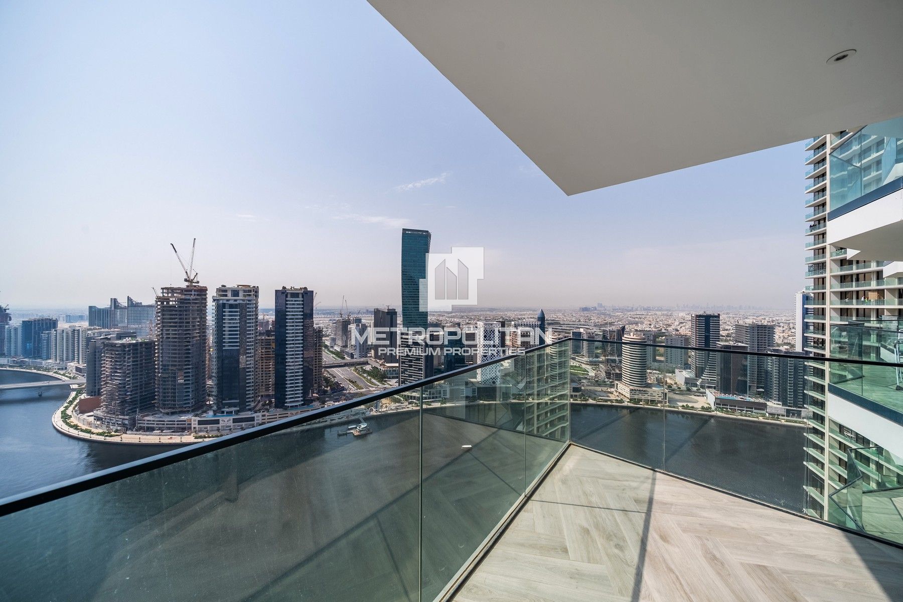 Снять квартиру в Peninsula Three, Business Bay - MPR-10375