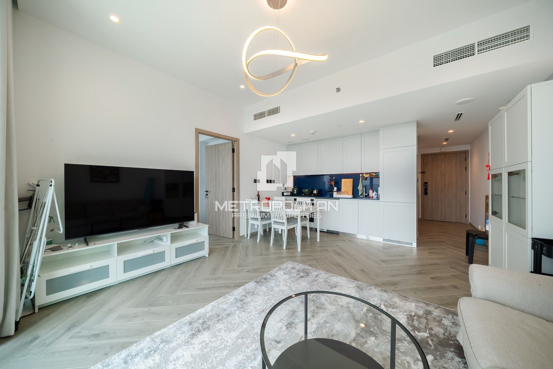 Снять квартиру в Peninsula Three, Business Bay - MPR-10375