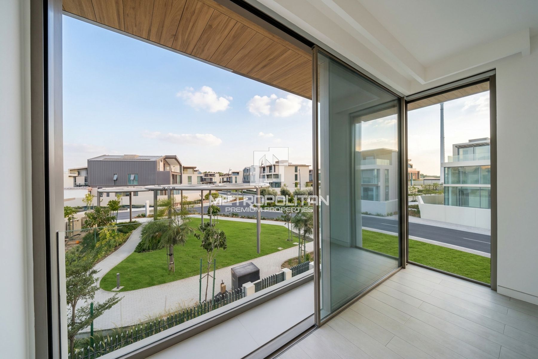Corner | Open Park View | SD G+1 | Near Amenities