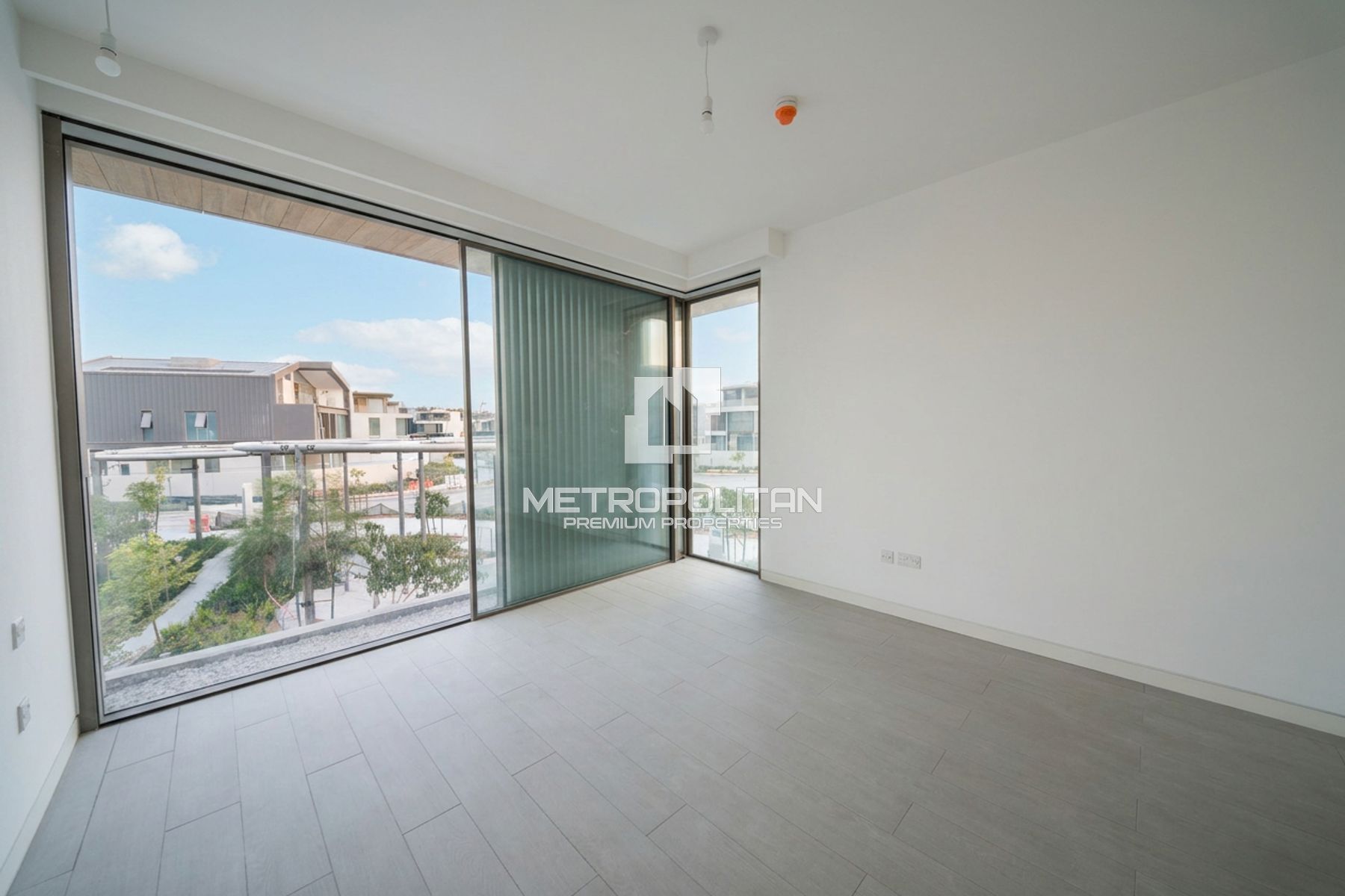 Corner | Open Park View | SD G+1 | Near Amenities