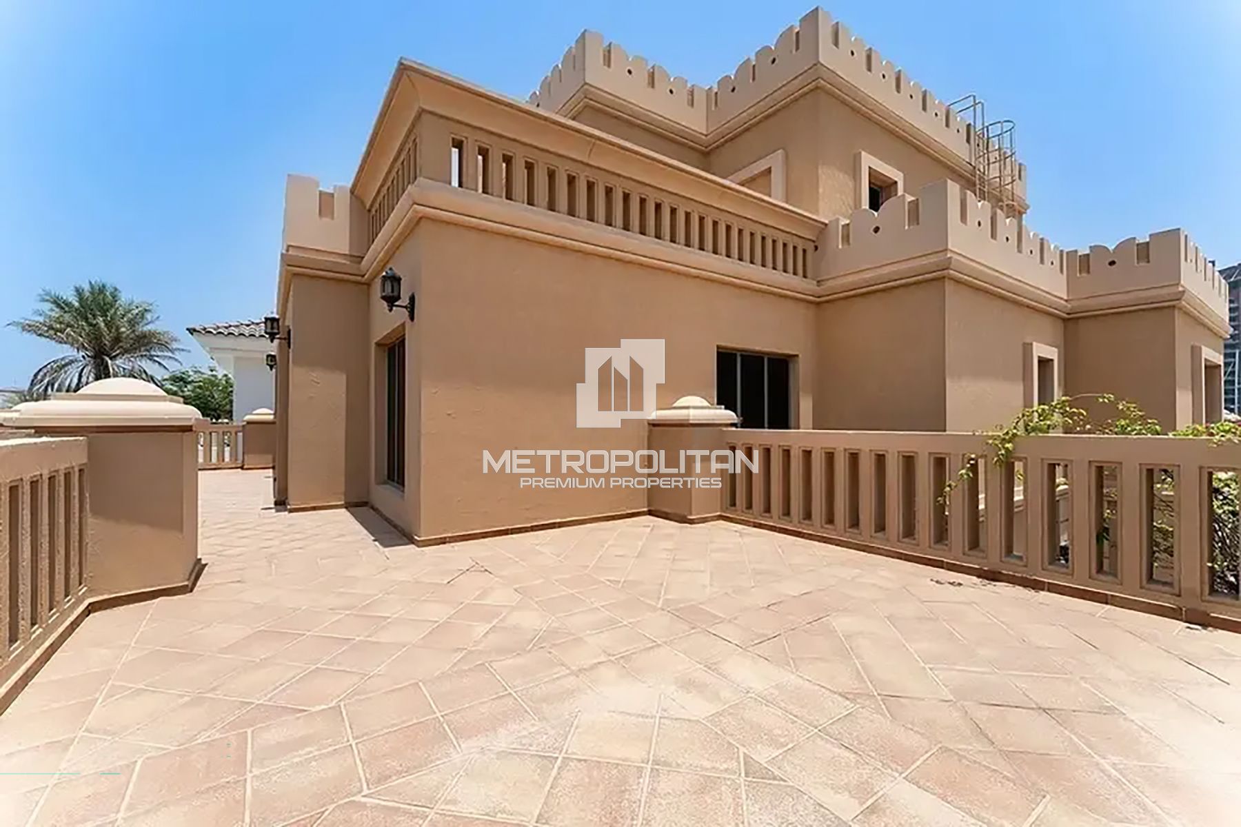 Beachfront Luxury Villa | Prime Location | Vacant