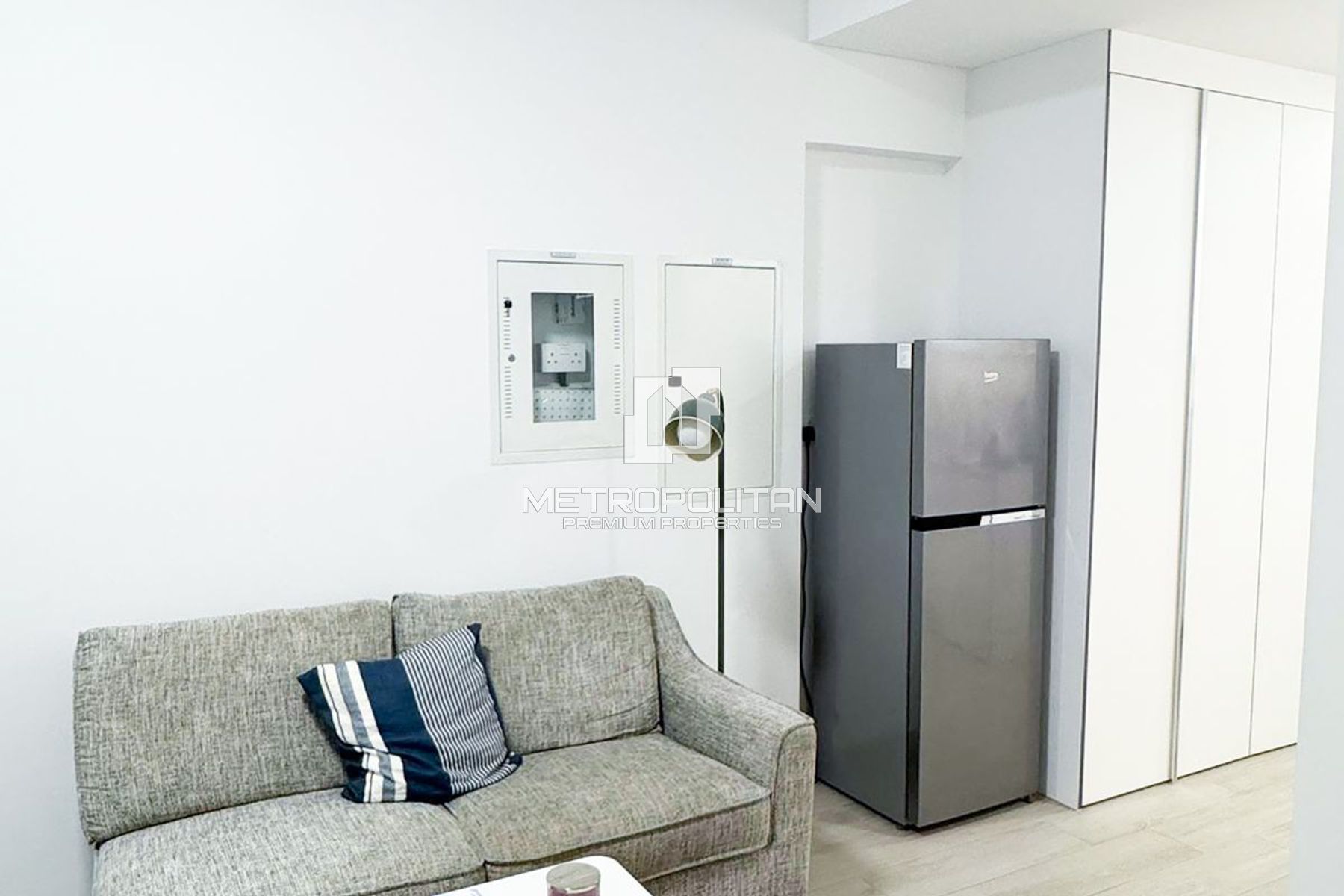 شقة للإيجار في Luma 22 West Tower، Jumeirah Village Circle - MPR-10406