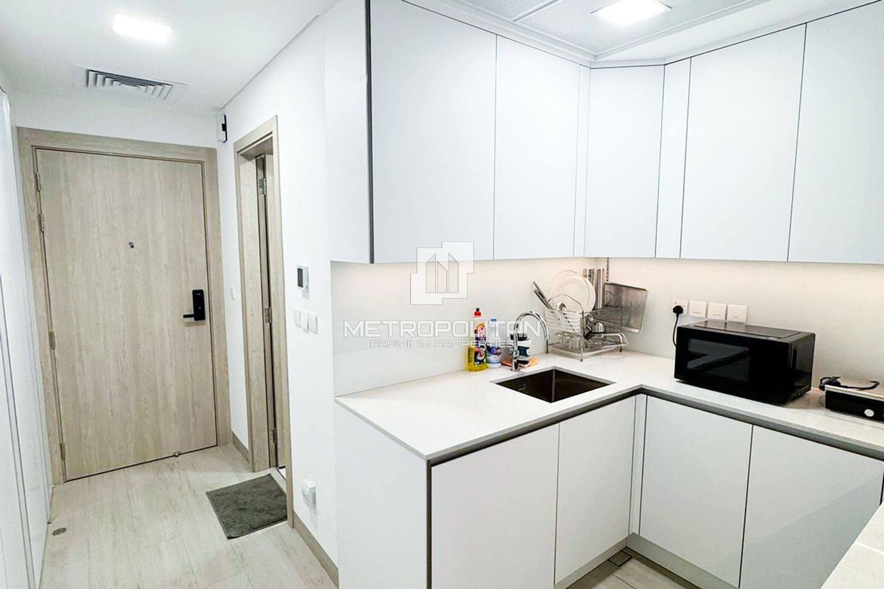 Prime Location |Fully Furnished |Vacant August 31