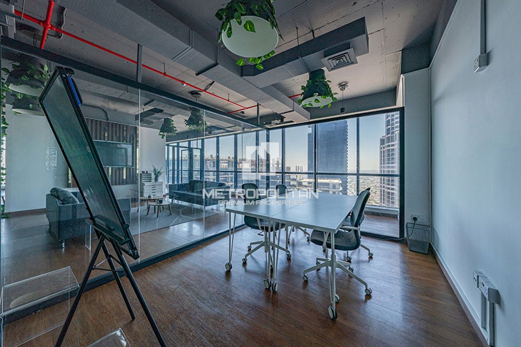 Furnished | Spacious High floor office with Pantry