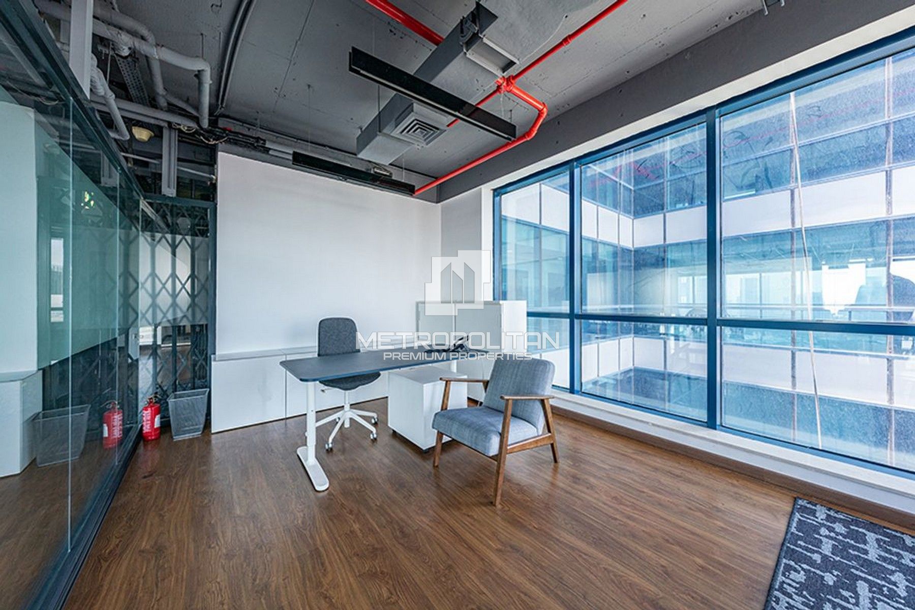 Furnished | Spacious High floor office with Pantry