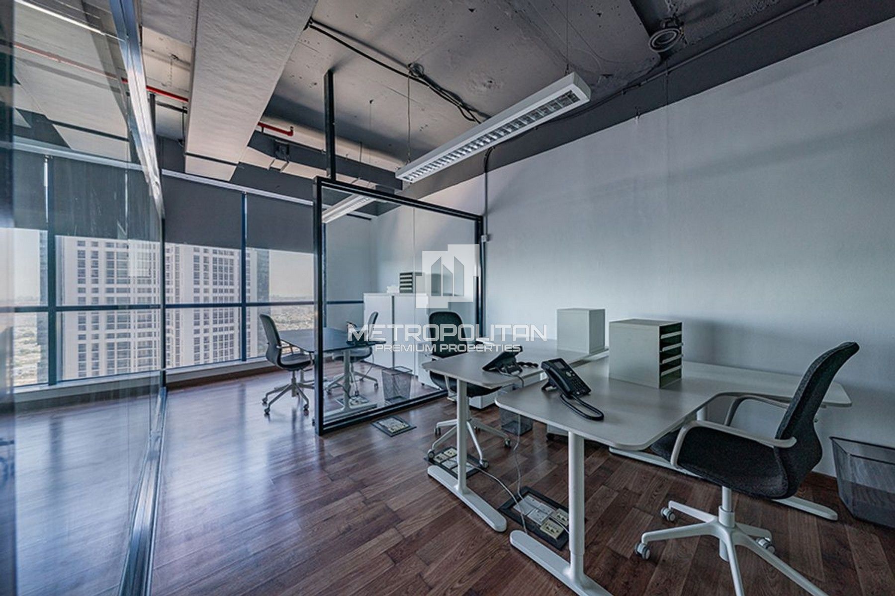 Furnished | Spacious High floor office with Pantry