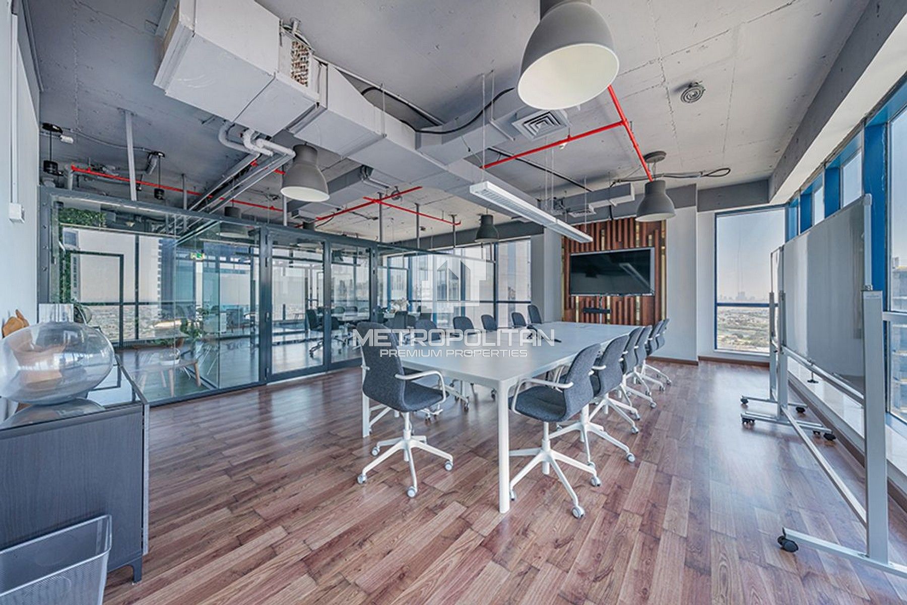Furnished | Spacious High floor office with Pantry