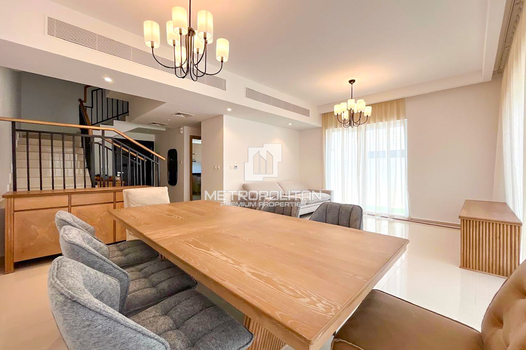 Modern Living| Corner Unit | Park Views| Brand New