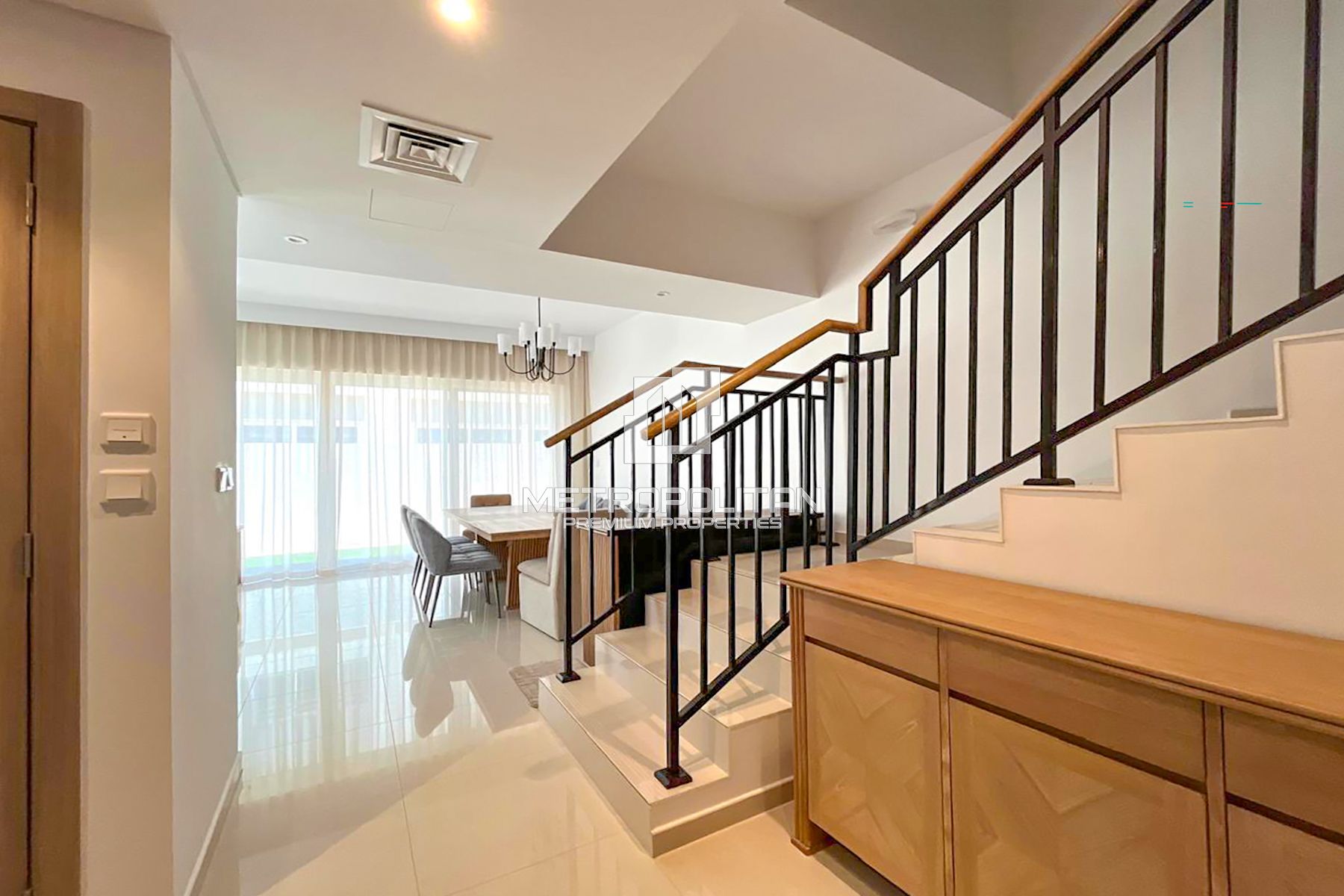 Modern Living| Corner Unit | Park Views| Brand New