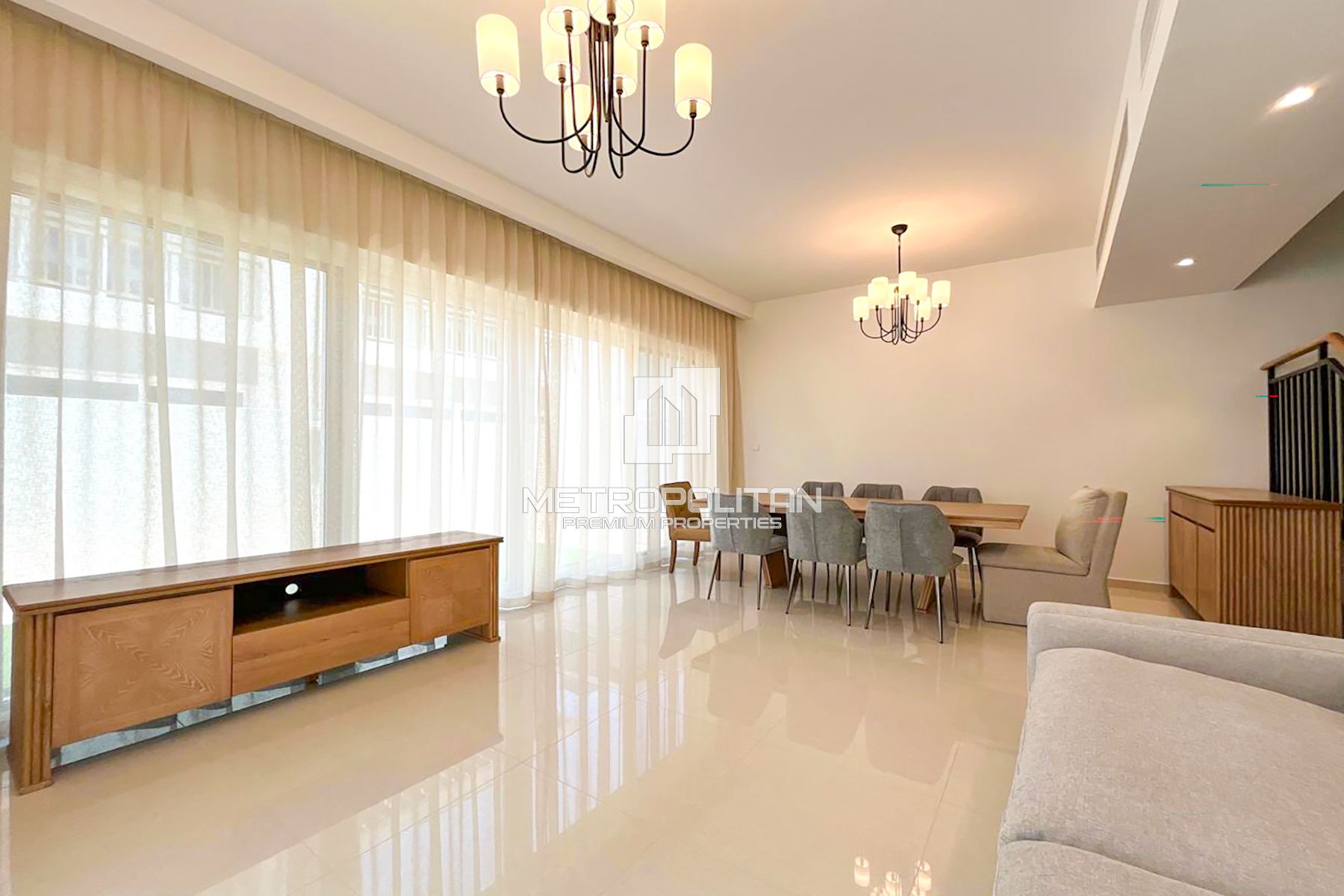 Modern Living| Corner Unit | Park Views| Brand New