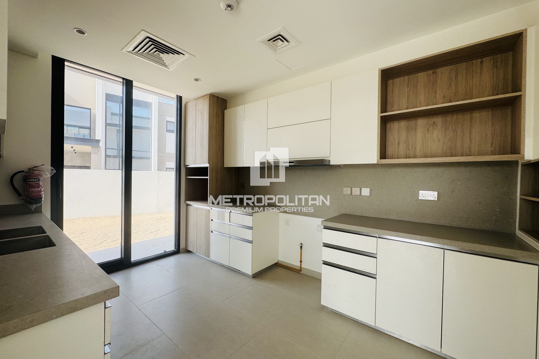5BR Villa for Rent in Jebel Ali Village Villas, Jebel Ali - MPR-10427