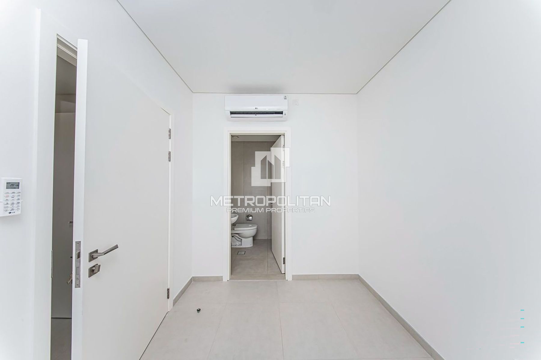 Next to Amenities | Large Plot | Prime Community
