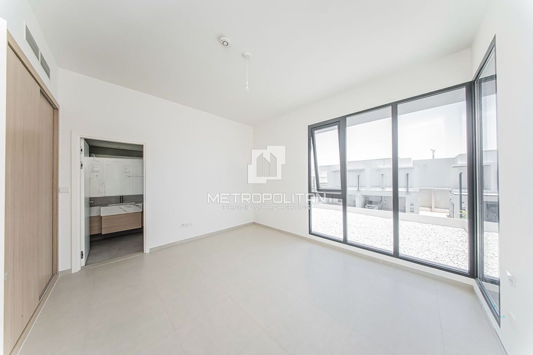Next to Amenities | Large Plot | Prime Community