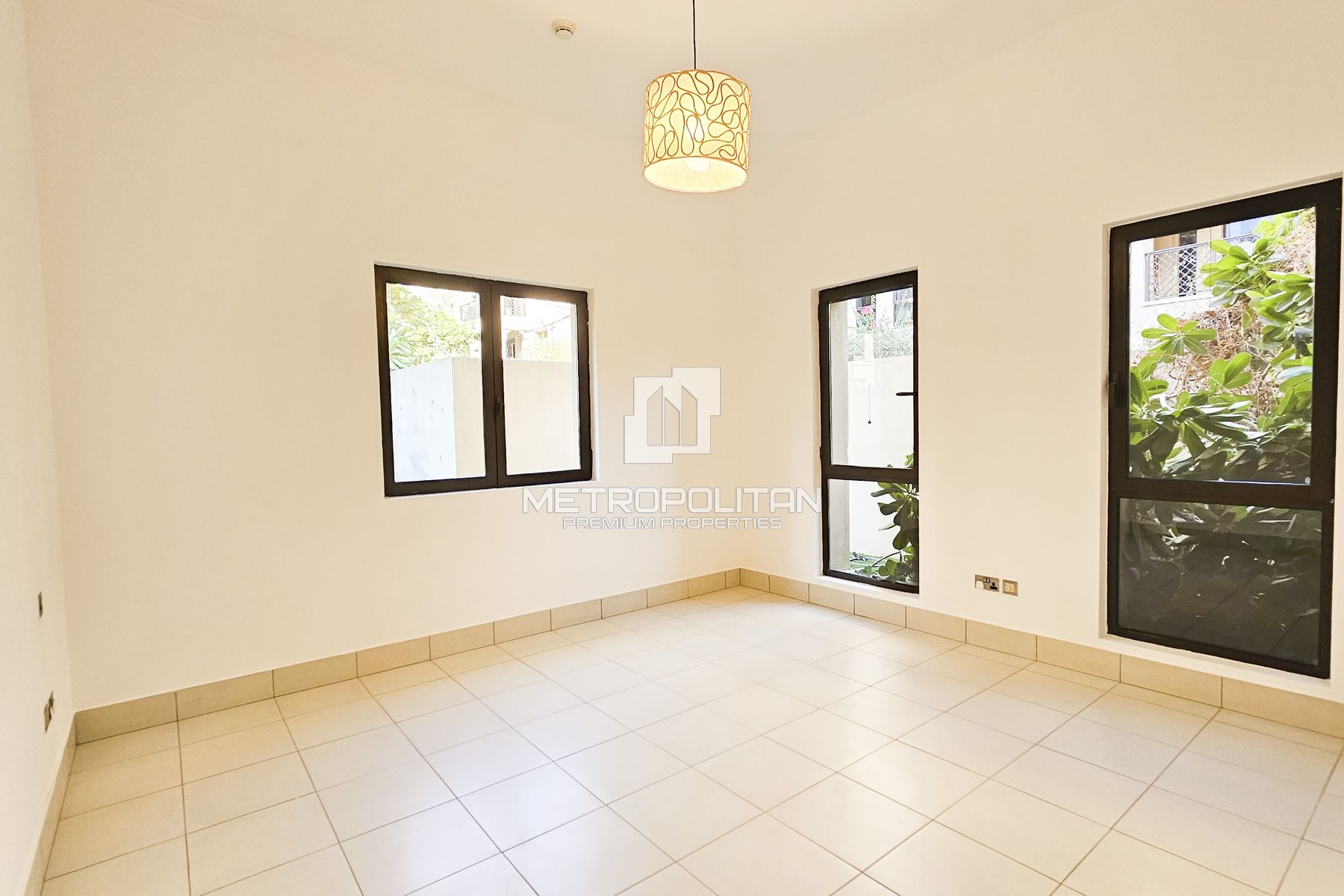 Private Garden| Burj  Views | Multiple Options